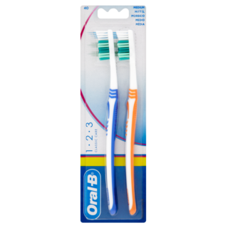 Oral-B 1-2-3 Toothbrush Medium - Twin Pack 