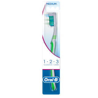 Oral-B ClassicCare 35 Compact - Medium Toothbrush 